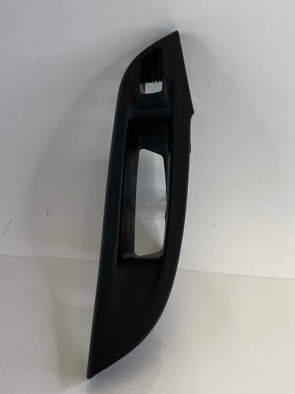 2012-2018 FORD FOCUS REAR RIGHT SIDE WINDOW SWITCH BEZEL TRIM BM51-237W20 OEM