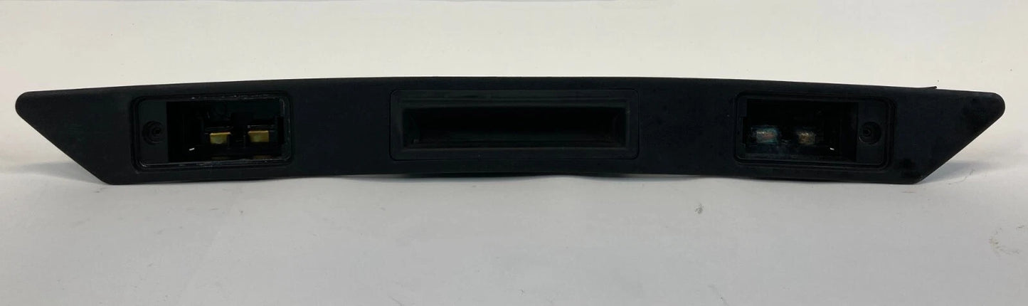 04-11 AUDI A4 A6 QUATTRO SEDAN RR TRUNK LICENSE LIGHT HANDLE LID MOLDING OEM