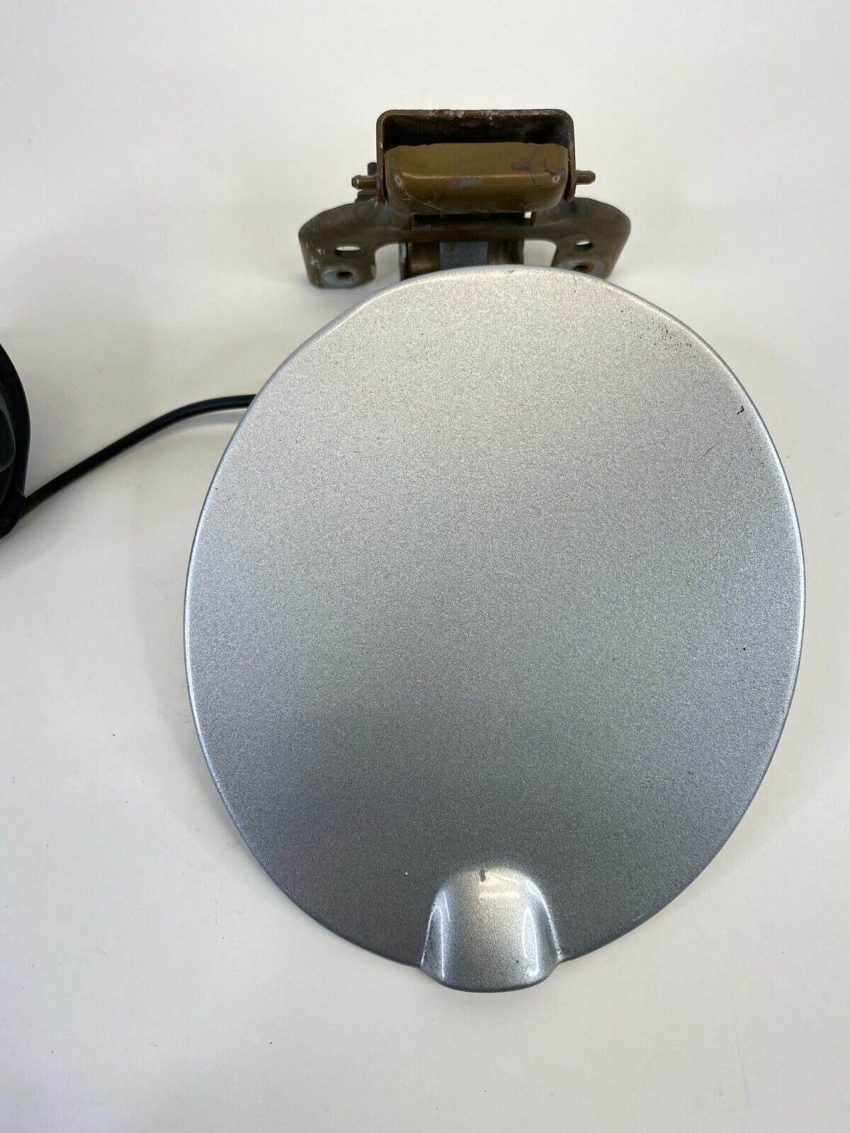 2008-2011 Ford Focus Sedan Fuel Filler Gas Door Lid Cover w/ Cap OEM
