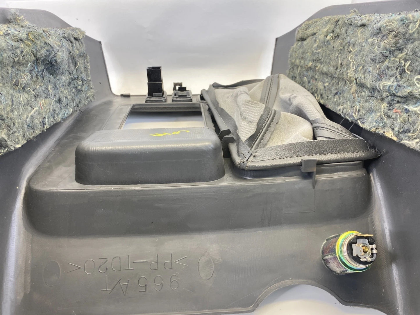 19-02 ISUZU TROOPER CENTER CONSOLE SHIFTER TRIM BEZEL W/ WINTER POWER SWITCH OEM