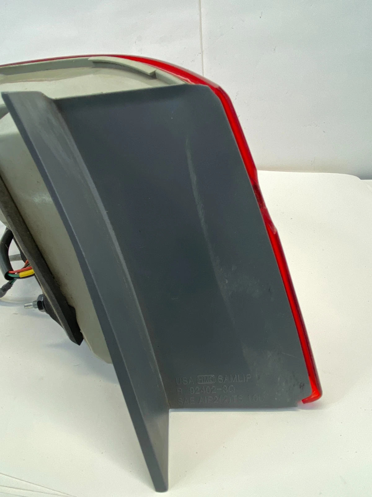 2011-2014 HYUNDAI SONATA TAILLIGHT LAMP RH PASSENGER OUTER OEM FACTORY 92402-3Q