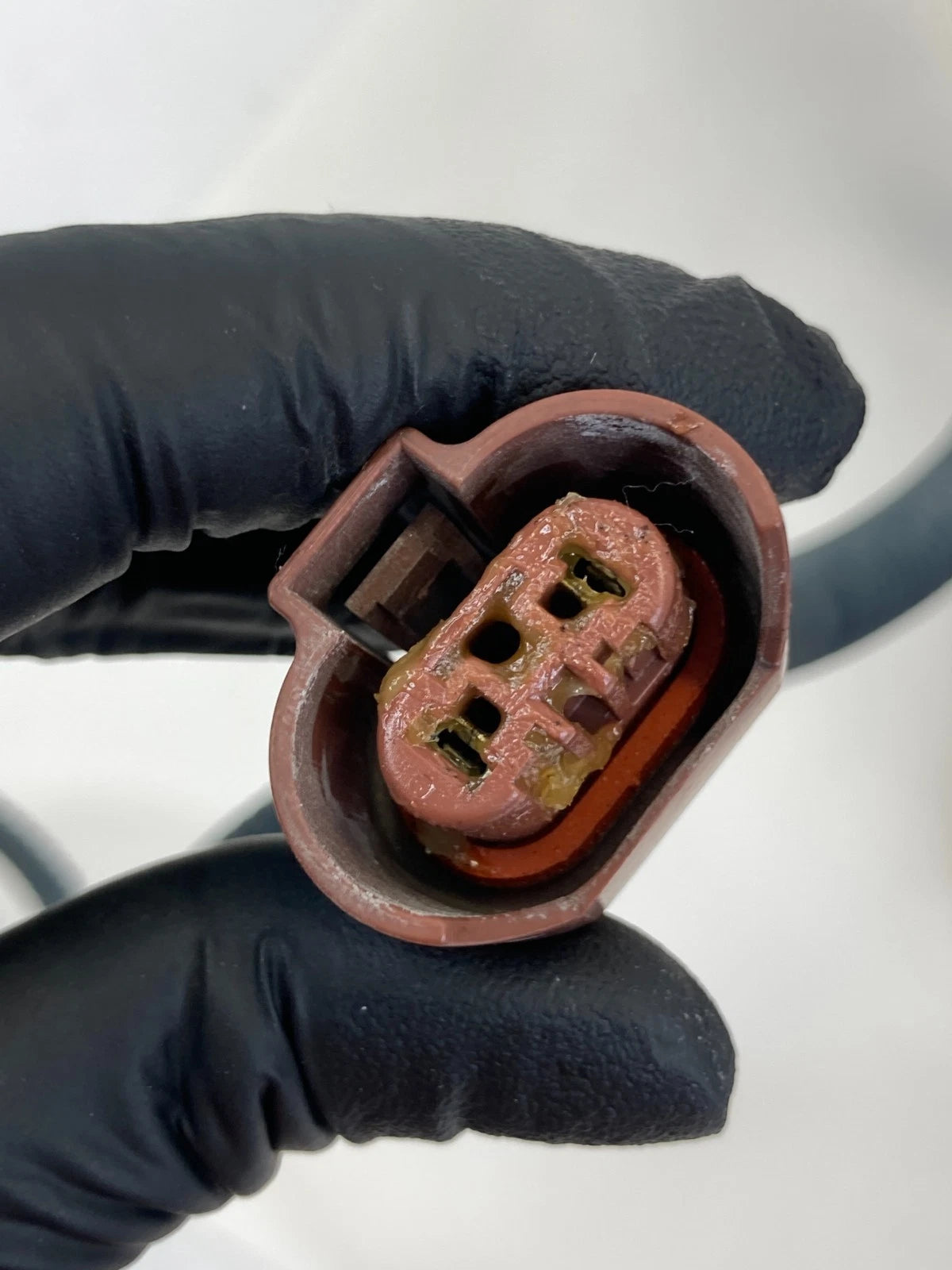 2008-2010 TOYOTA SIENNA 3.5L A/T ENGINE BAY FUSE RELAY DISTRIBUTION JUNCTION BOX