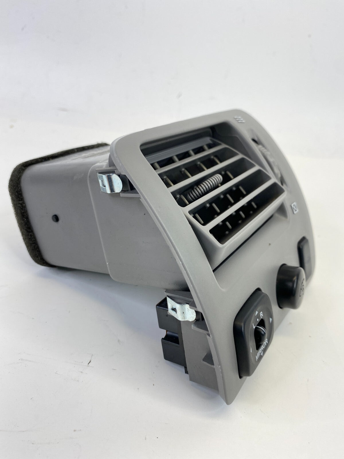 2000-2004 Toyota Avalon Left Driver Dash AC Air Vent W/ Switches 55650-AC010 OEM