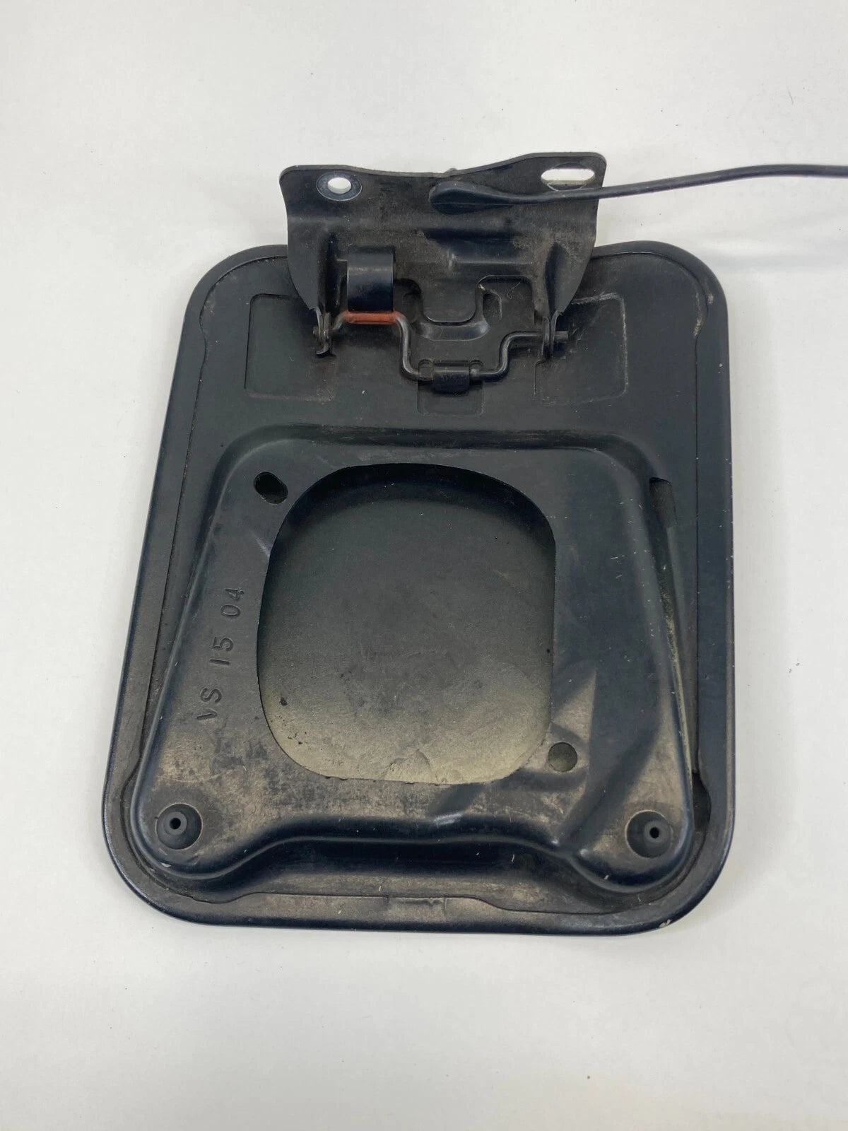 2005 2006 2007 2008 DODGE MAGNUM FUEL FILLER DOOR GAS TANK COVER LID COVER OEM