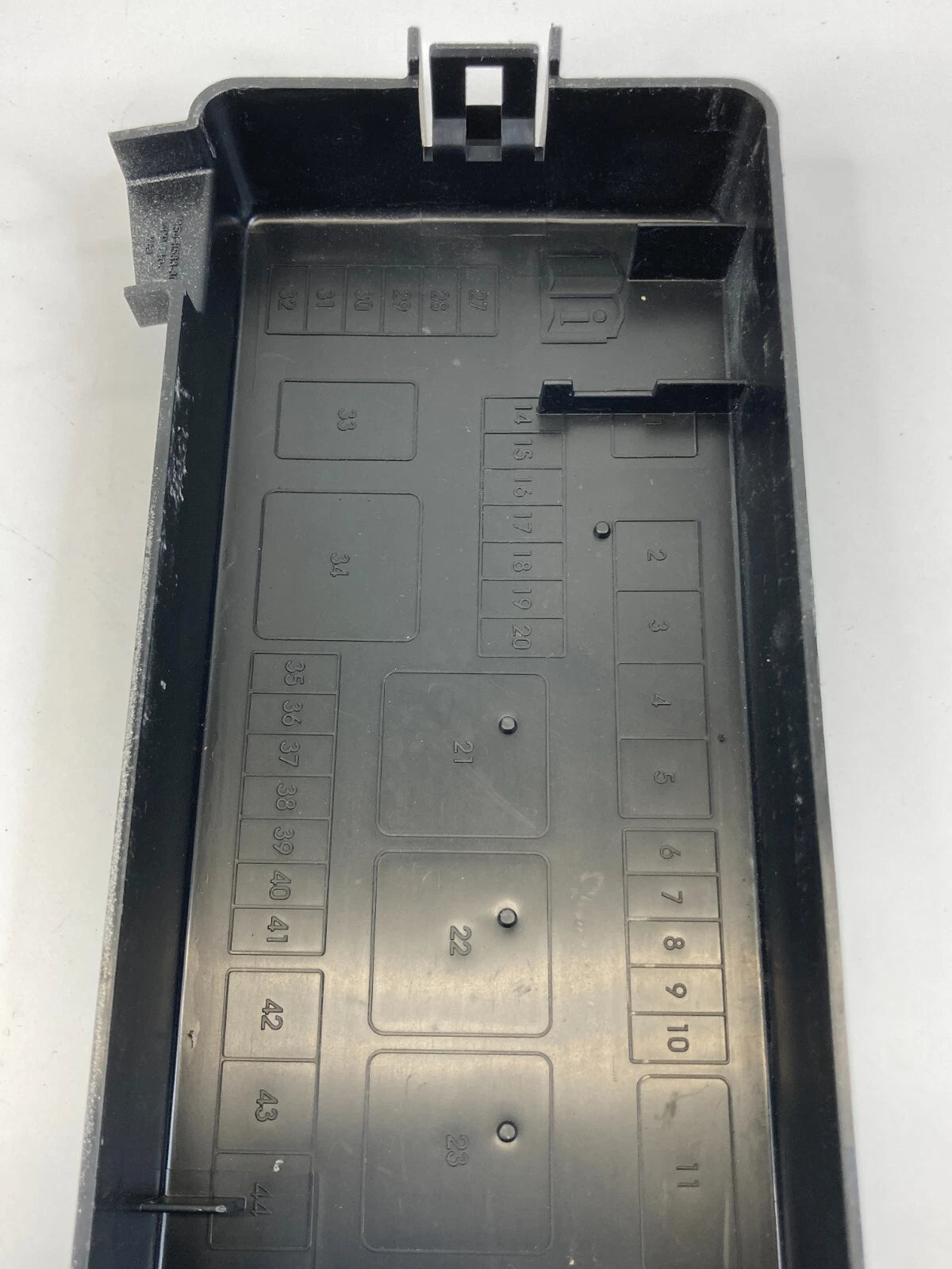 2007 07 CHRYSLER 300 ENGINE FUSE RELAY BOX COVER LID CAP 7154-8533-30 OEM