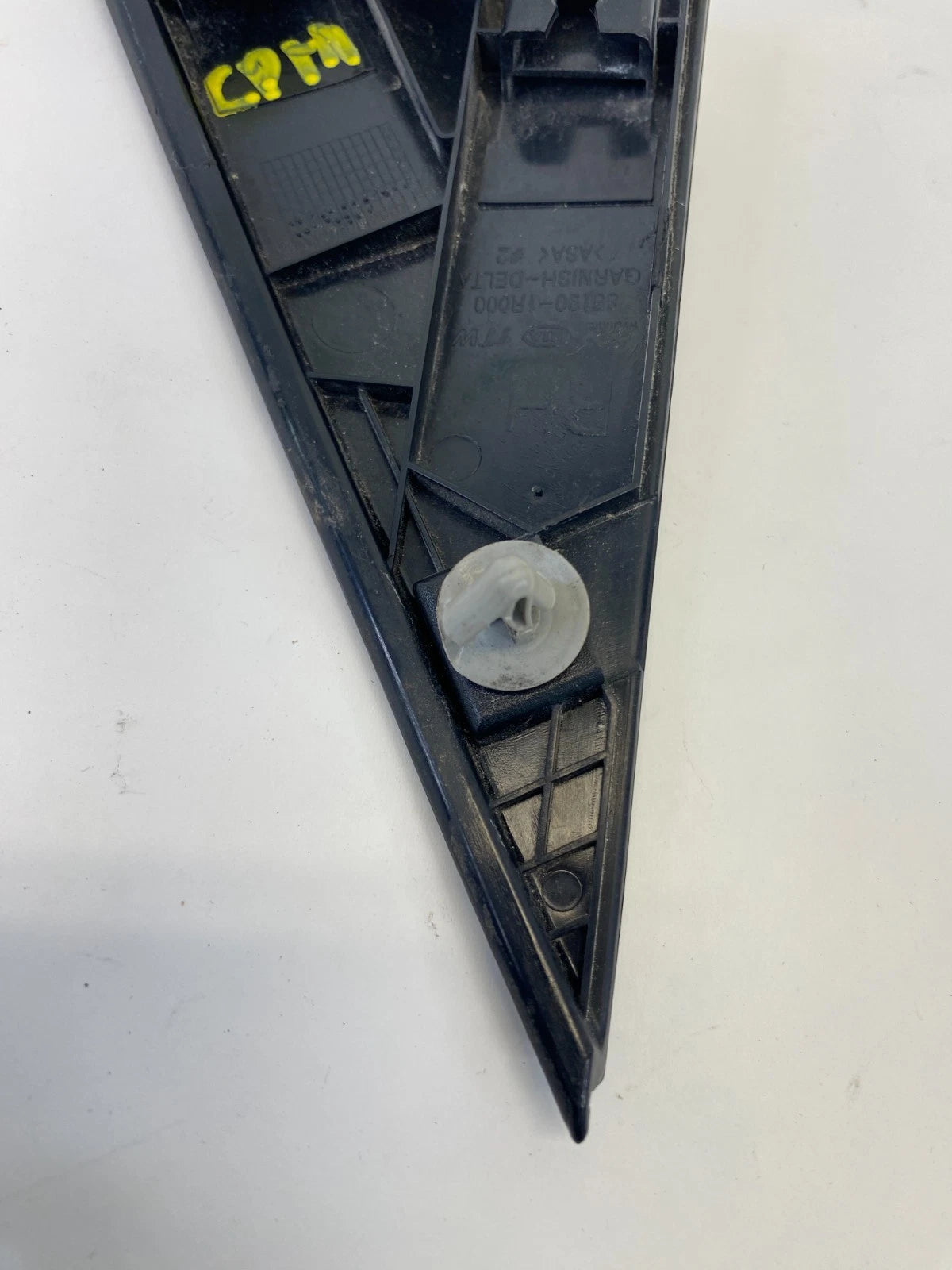 12-17 HYUNDAI ACCENT RIGHT EXTERIOR FENDER CORNER TRIM MOLDING 86190-1R000 OEM