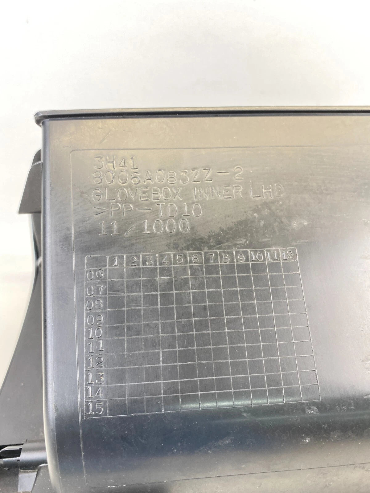 2008-2017 MITSUBISHI LANCER GLOVE BOX STORAGE COMPARTMENT ASSY 8006A083ZZ OEM