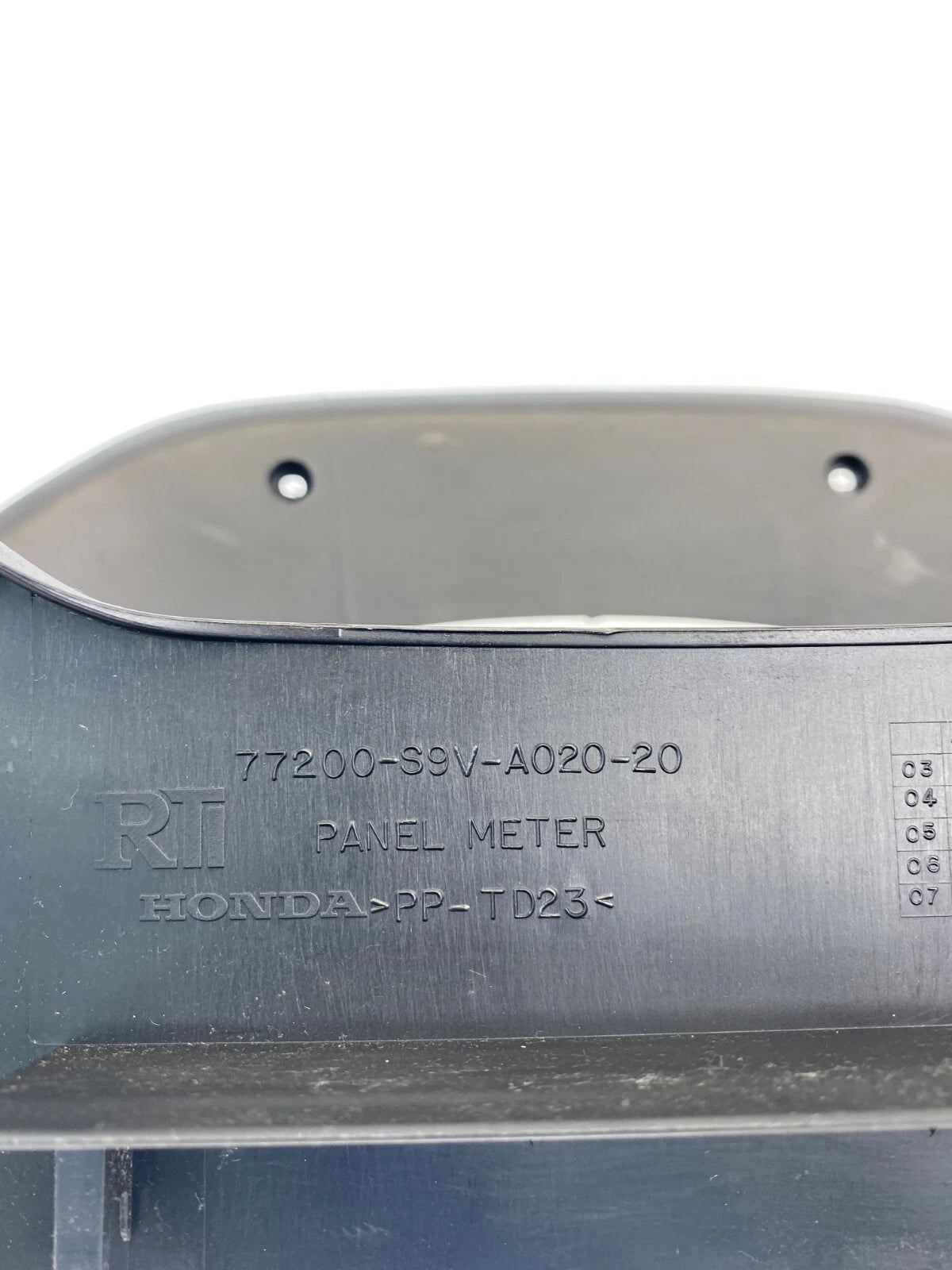 03-08 HONDA PILOT SPEEDOMETER INSTRUMENT CLUSTER COVER BEZEL TRIM 77200-S9V-A020
