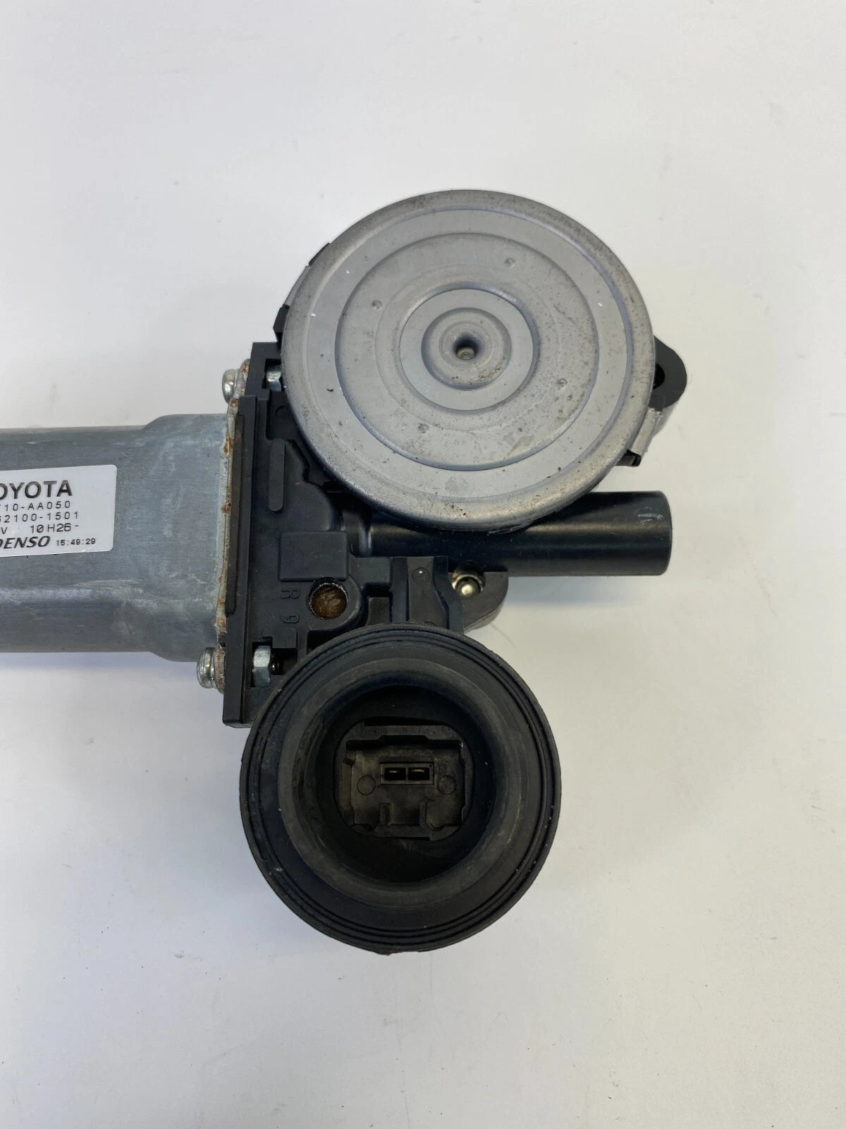 2003-2008 TOYOTA COROLLA FRONT RIGHT PASSENGER DOOR WINDOW MOTOR 85710-AA050