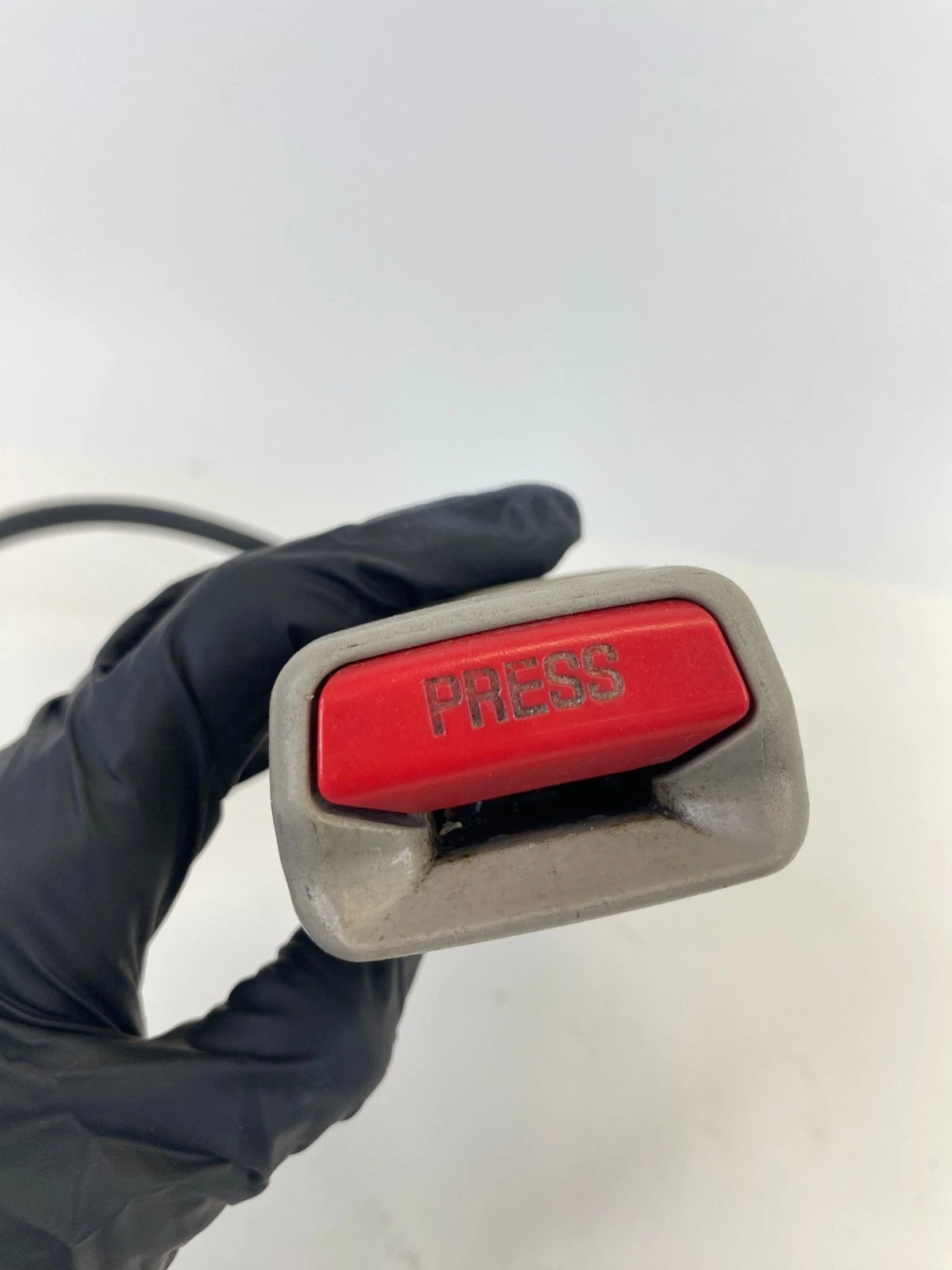 2008-2010 Lincoln MKX Ford Edge Front Right Passenger Seat Belt Buckle OEM