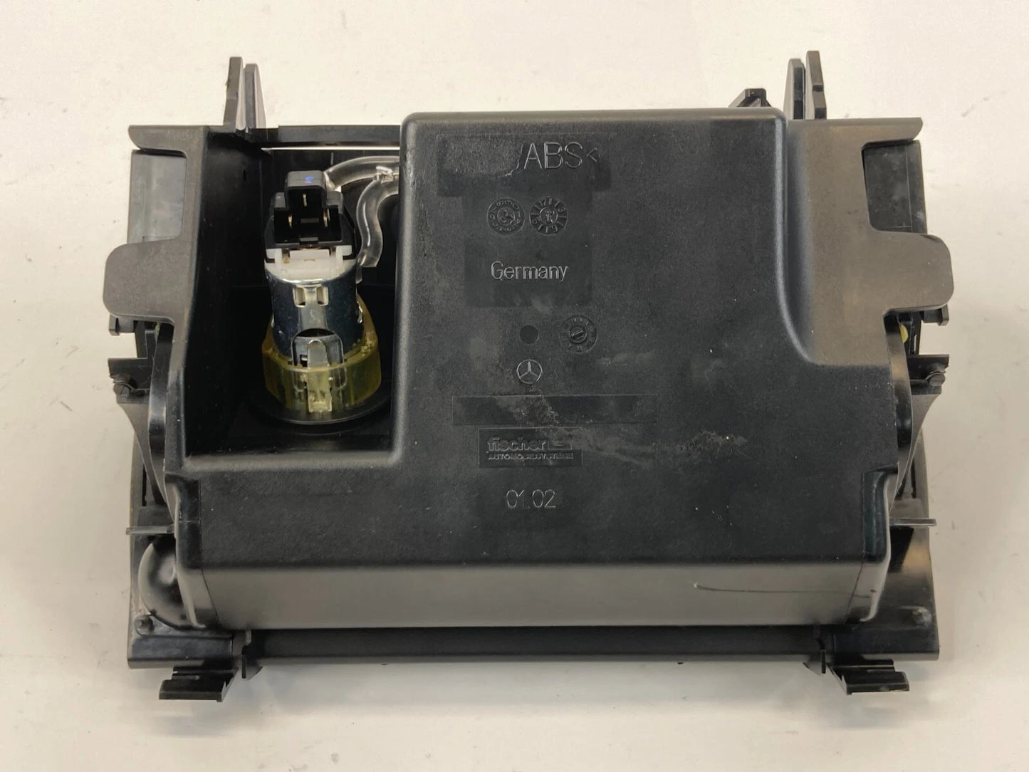 06 07 08 09 10 11 MERCEDES BENZ CLS500 CENTER DASH ASHTRAY ASH TRAY STORAGE OEM