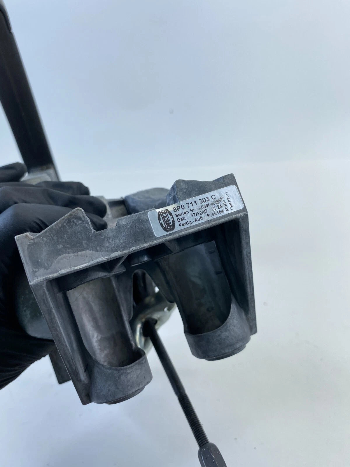 2006-2013 AUDI A3 QUATTRO EMERGENCY PARKING BRAKE CONTROL LEVER 8P0-711-303-C