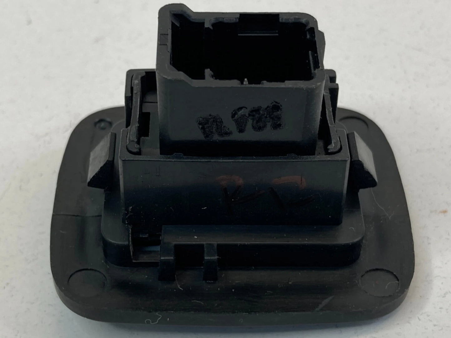 08-10 CHRYSLER TOWN & COUNTRY FRONT RIGHT SEAT HEATED CONTROL SWITCH 1FB12DX9AA