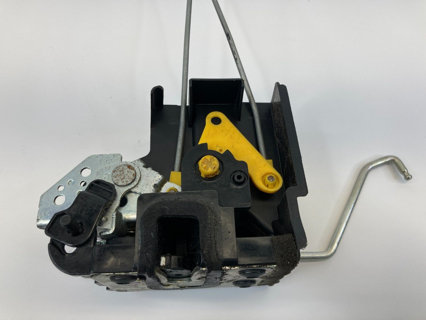 2006-2011 Hyundai Accent SEDAN Rear Right Back Side Manual Door Lock Latch