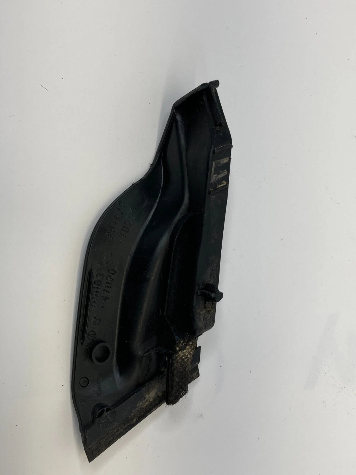 2010-2015 TOYOTA PRIUS FRONT RIGHT UPPER FENDER COWL VENT COVER 55083-47020 OEM
