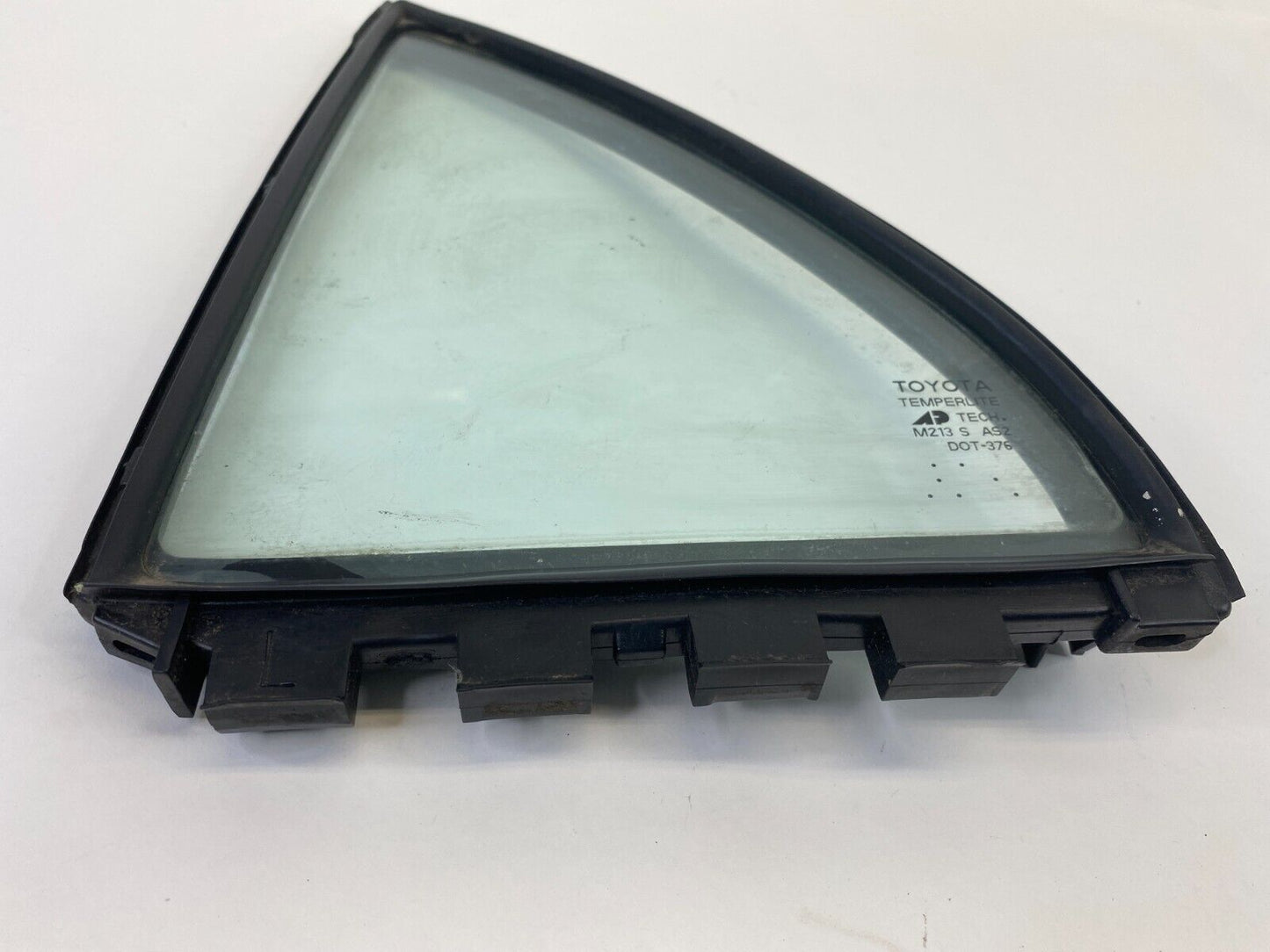 03-08 Toyota Corolla Rear Left Back Door Quarter Vent Window Glass 68189-02040