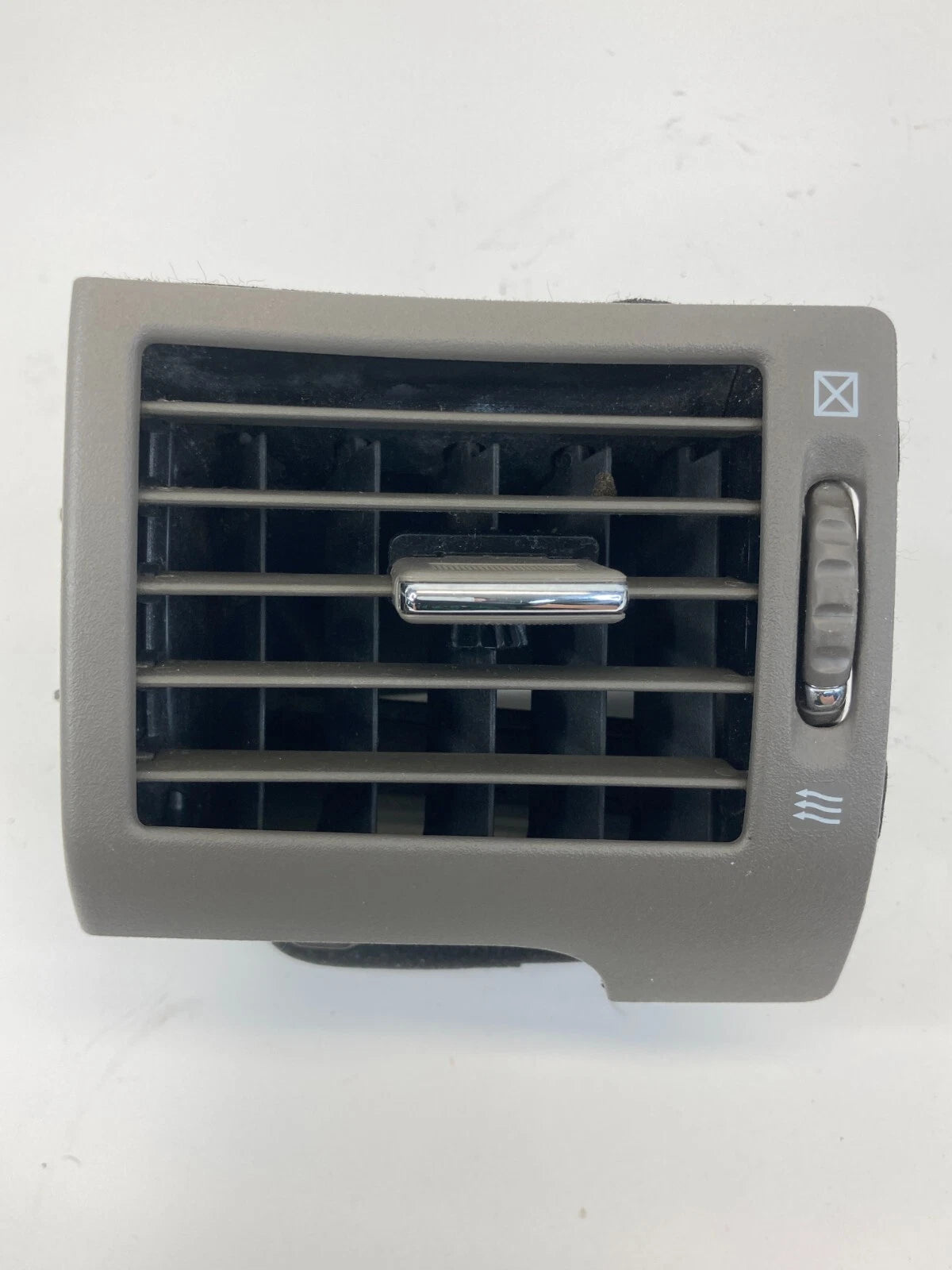 2006-2010 INFINITI M35 RIGHT DASH AC AIR VENT GRILLE OUTLET 68760-EG000 OEM