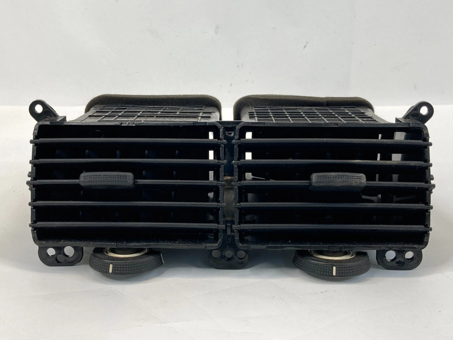 05-10 KIA SPORTAGE CENTER DASH A/C AIR VENT HEATER OUTLET DUCT GRILL 80337648