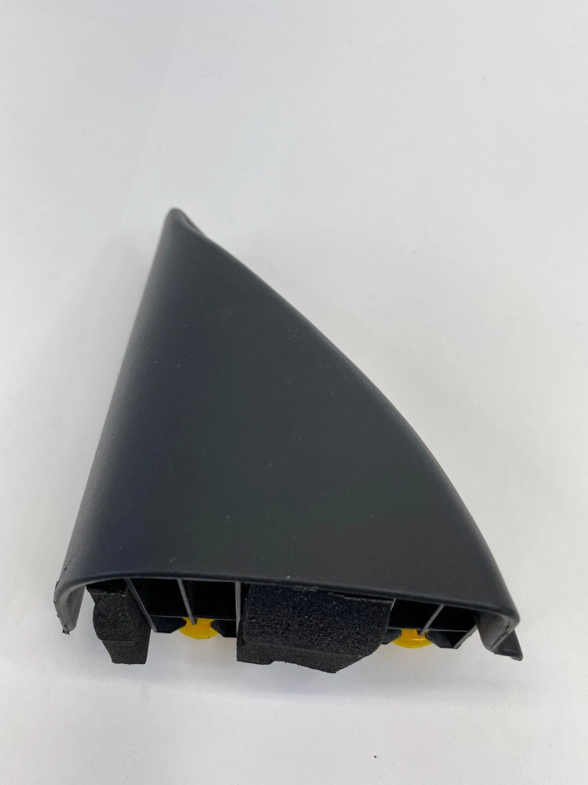06-11 HYUNDAI ACCENT FRONT LEFT SIDE DOOR MIRROR CORNER COVER TRIM 87650-1E000