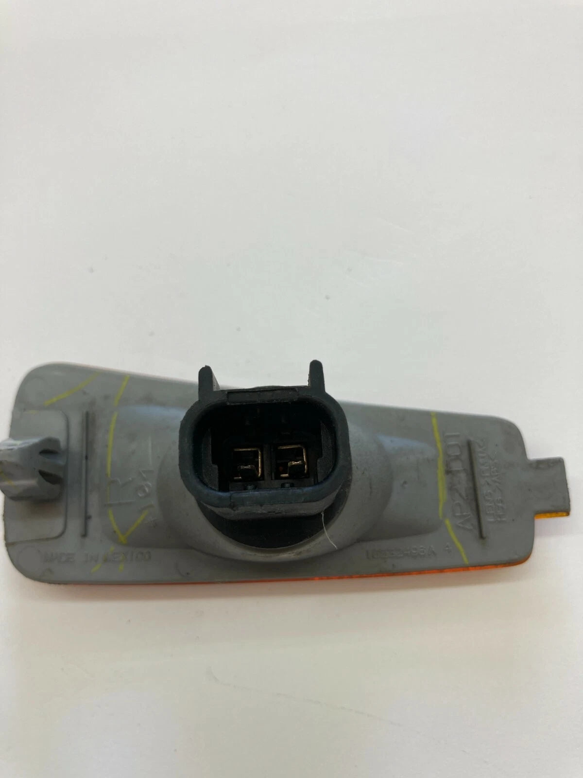 2006-2011 CHEVROLET HHR BUMPER FRONT RIGHT SIDE MARKER LIGHT LAMP 16532496 OEM