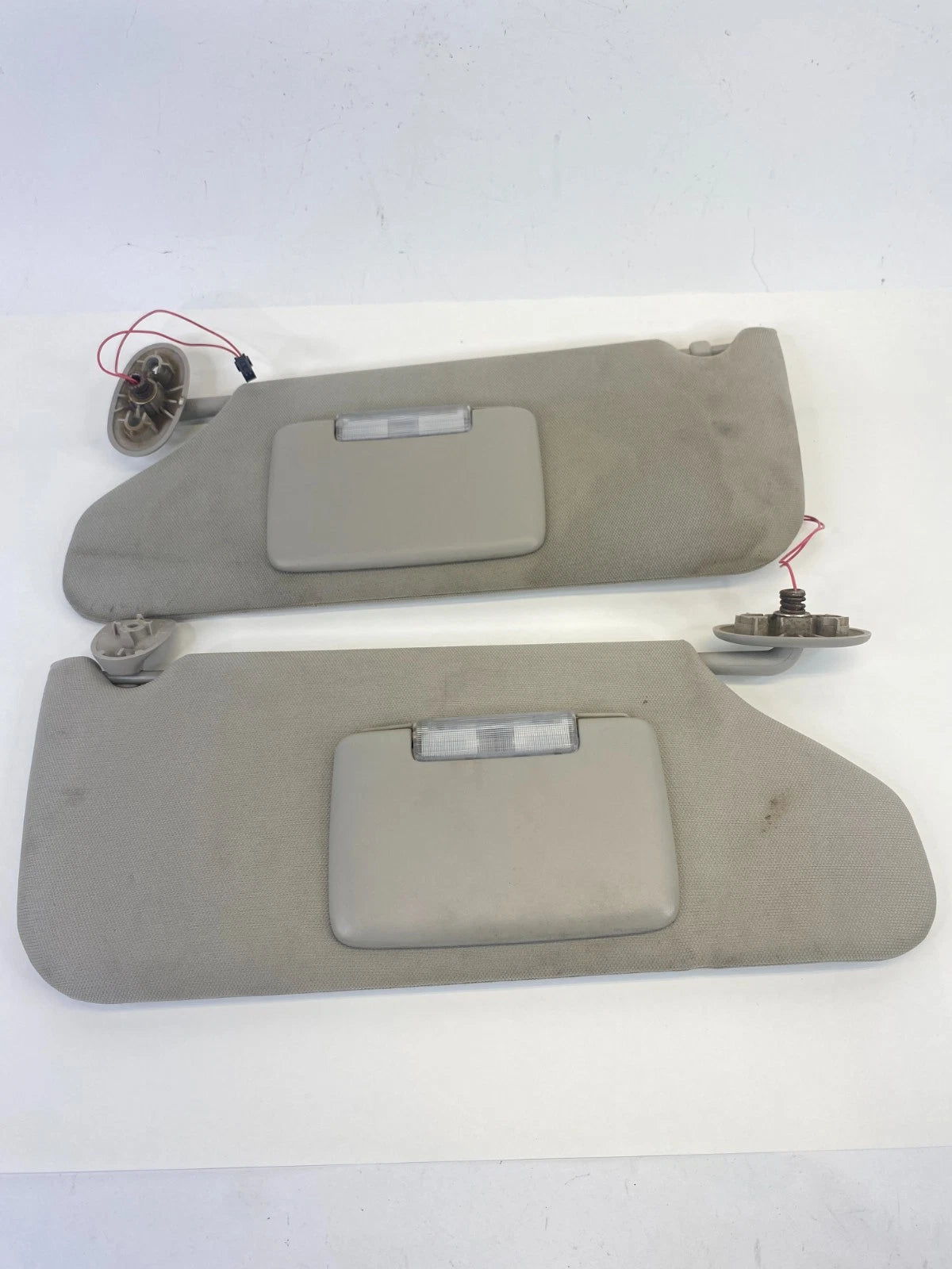 2005-2010 JEEP GRAND CHEROKEE SUNVISOR SUN VISOR SET LEFT & RIGHT W/LIGHTED