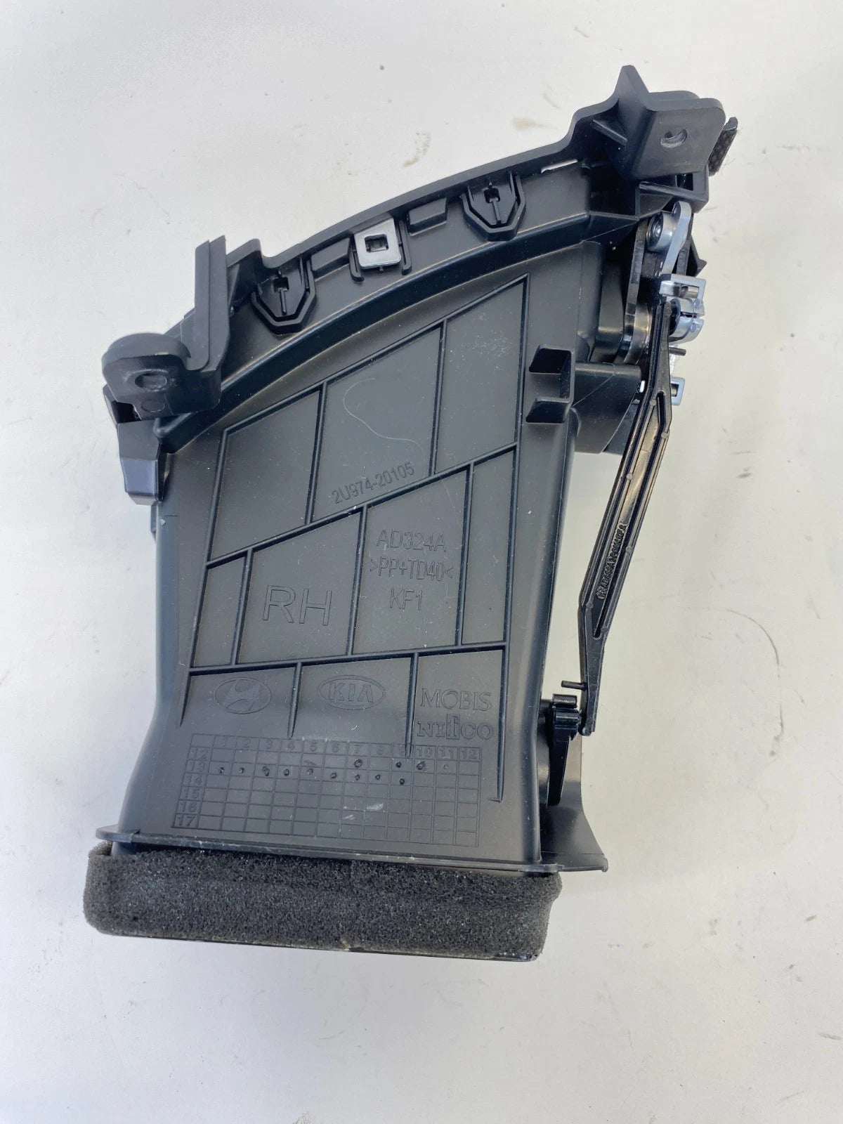 2014 2015 KIA SORENTO CENTER DASH RIGHT SIDE A/C AIR VENT GRILLE 2U974-20105 OEM