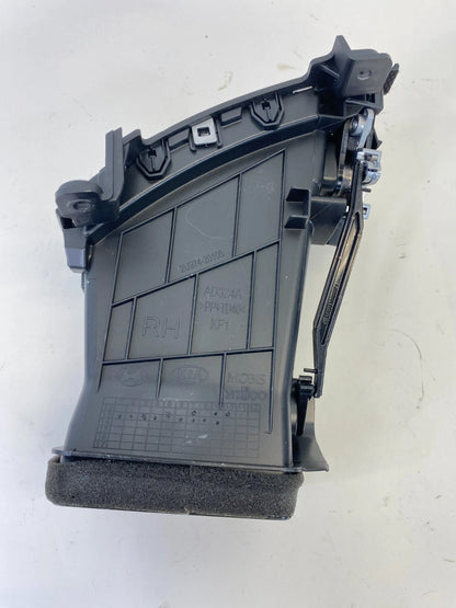 2014 2015 KIA SORENTO CENTER DASH RIGHT SIDE A/C AIR VENT GRILLE 2U974-20105 OEM