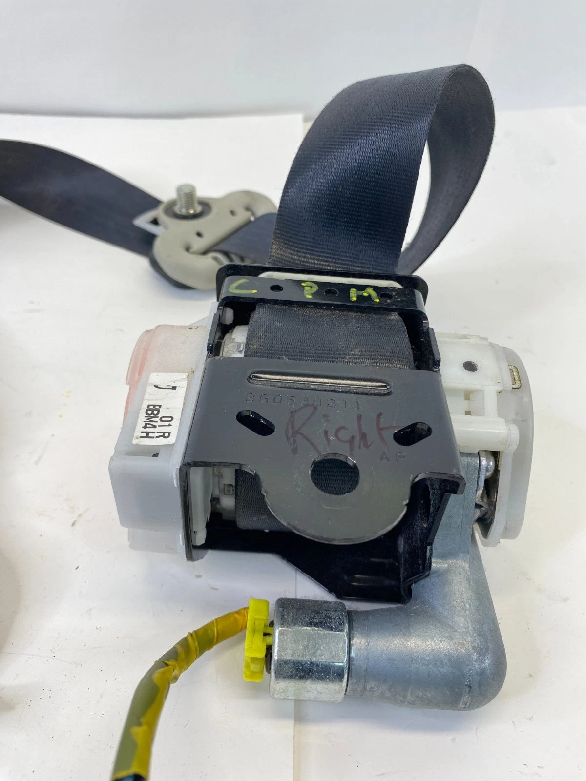 2010-2013 MAZDA 3 SEDAN FRONT RIGHT PASSENGER SIDE SEAT BELT RETRACTOR ASSY OEM