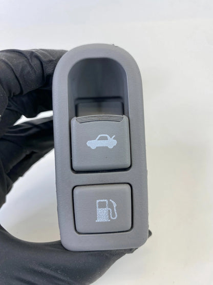 2003-2006 KIA OPTIMA FUEL DOOR TRUNK RELEASE SWITCH W/ BEZEL 93555-3K000 OEM
