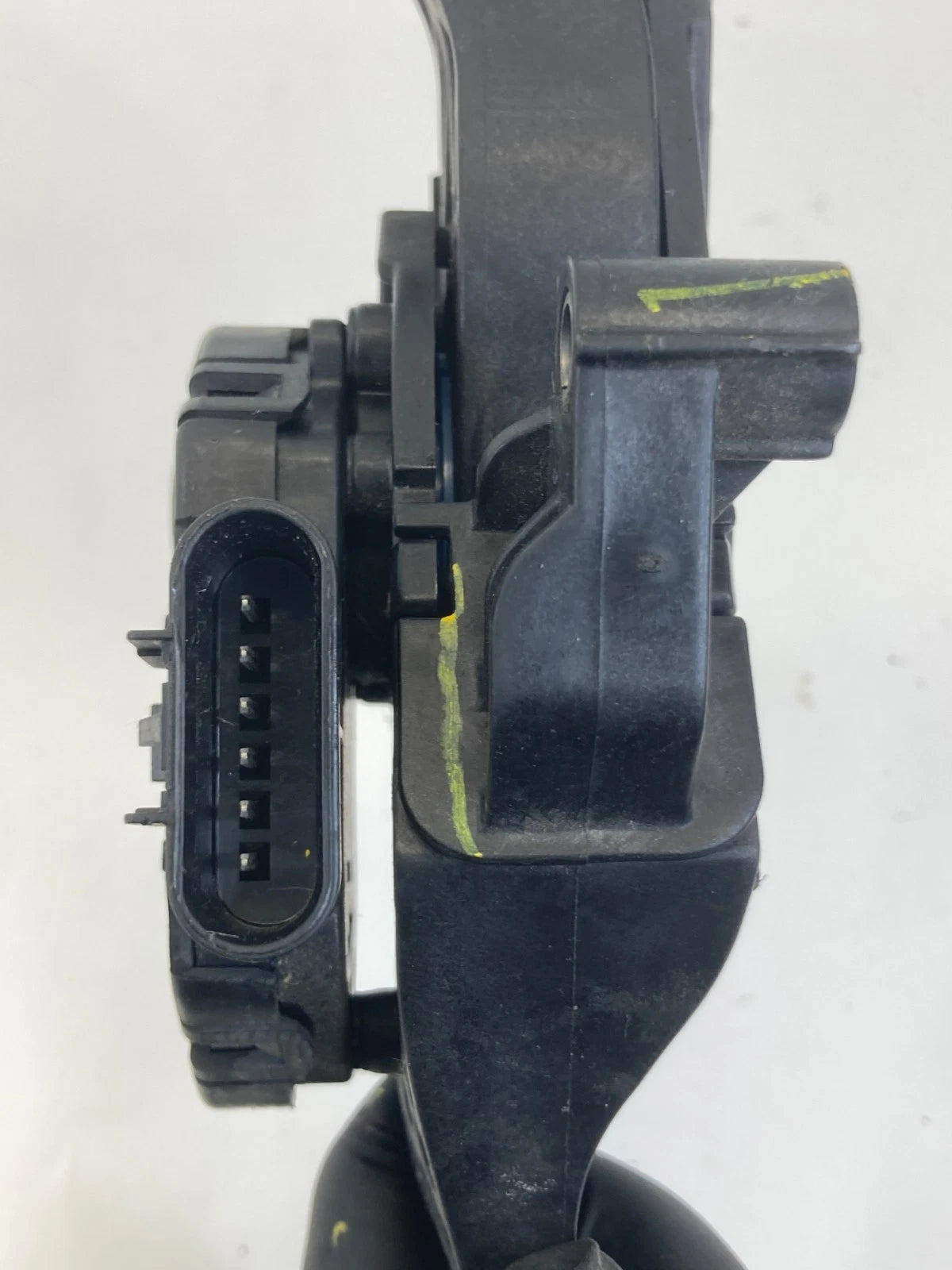 09-16 GMC ACADIA 09-17 ENCLAVE 3.6L AT ACCELERATOR GAS PEDAL SENSOR 25865203 OEM