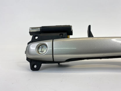 04-10 TOYOTA SIENNA FRONT RIGHT PASSENGER EXTERIOR DOOR HANDLE 1D7 SILVER SHADOW