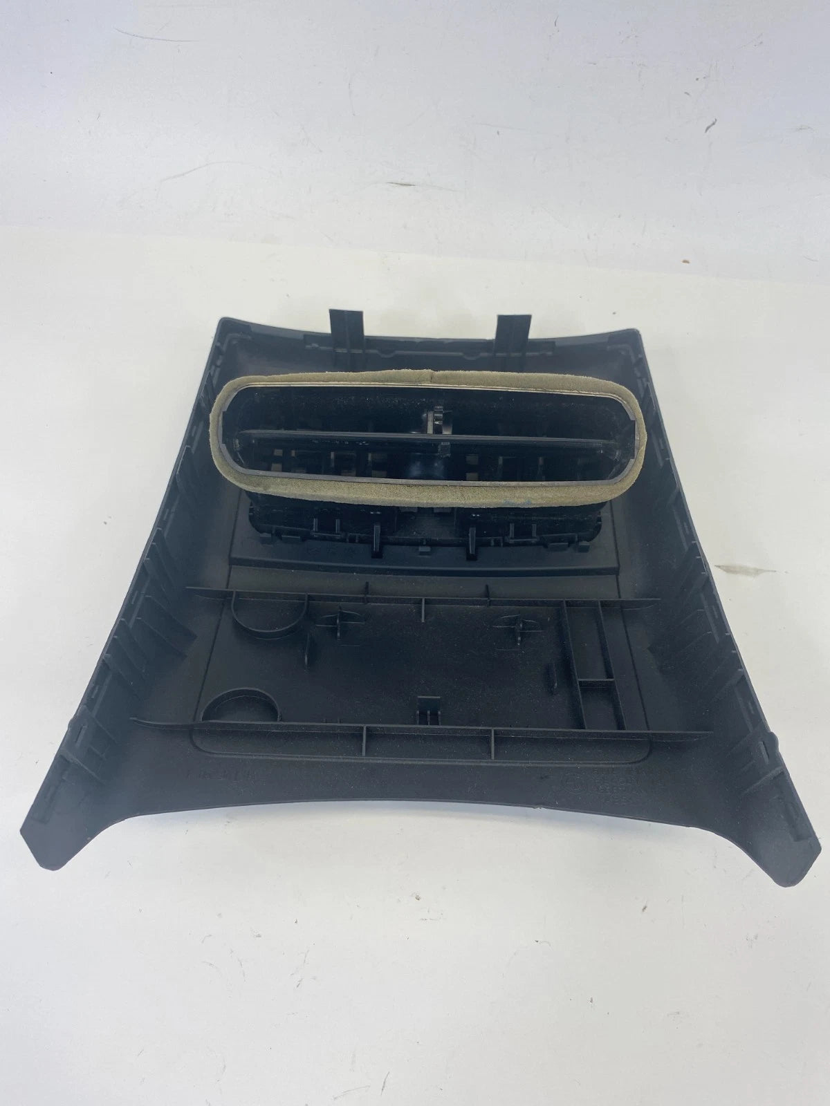 09-12 BMW 328I XDRIVE 07-12 328I REAR CENTER CONSOLE AIR VENT OUTLET 64226932023