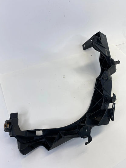 2006 BMW 330xi 330i LH HEADLIGHT MOUNT SUPPORT BRACKET OEM FACTORY 51117116707