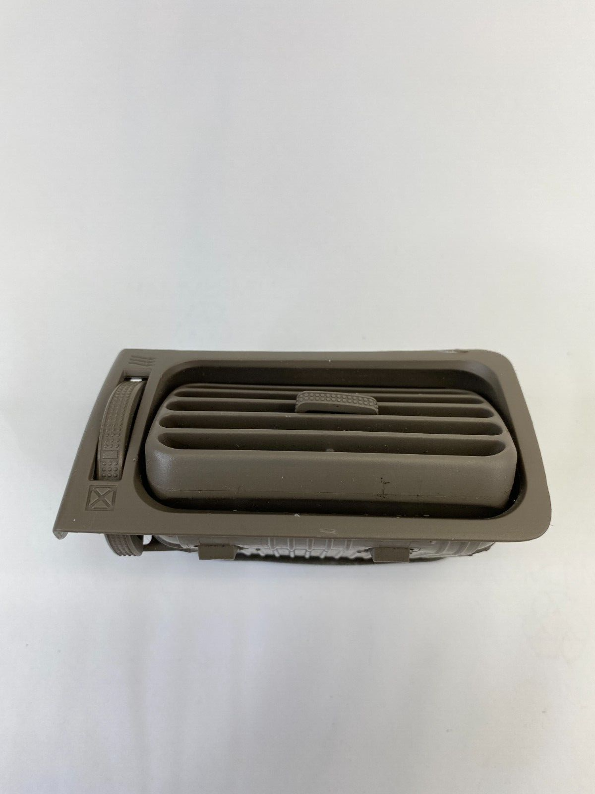 03-08 Toyota Corolla Dash Left A/C Heater Air Vent Outlet Duct Grill 55650-02050