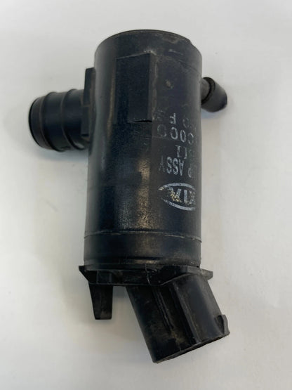 2006-2011 HYUNDAI ACCENT SEDAN FRONT WINDSHIELD WASHER FLUID PUMP ASSEMBLY OEM