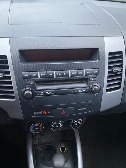 2007-2010 Mitsubishi Outlander 2008 Lancer Radio AM/FM MP3 CD Player 8701A261