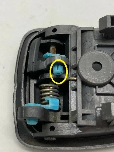 2000-2003 HYUNDAI ACCENT FRONT RIGHT SIDE INNER INTERIOR DOOR HANDLE 82620-25000