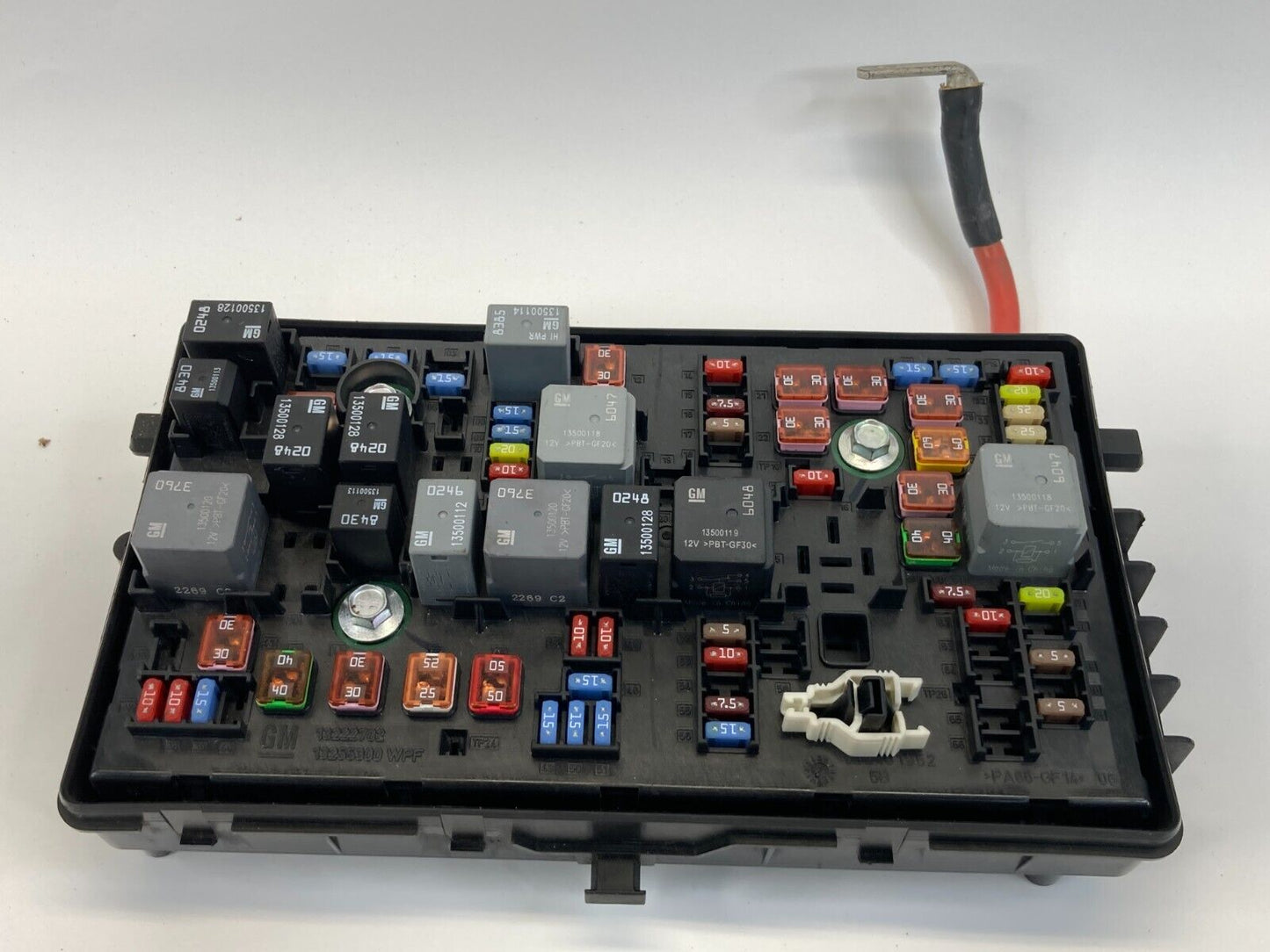 2013 Buick Regal 2.0L L4 Engine Compartment Fuse Relay Box Fusebox 22891999 OEM