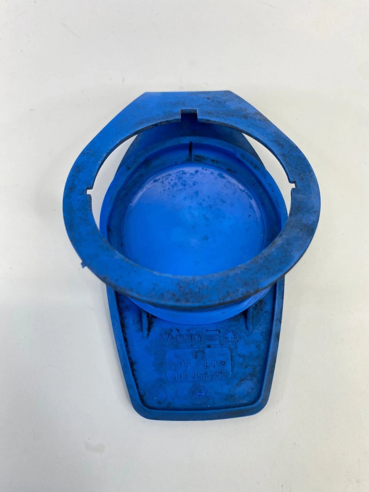 1993-2018 VOLKSWAGEN JETTA FRONT WINDSHIELD WASHER RESERVOIR CAP OEM 8D0-955-455