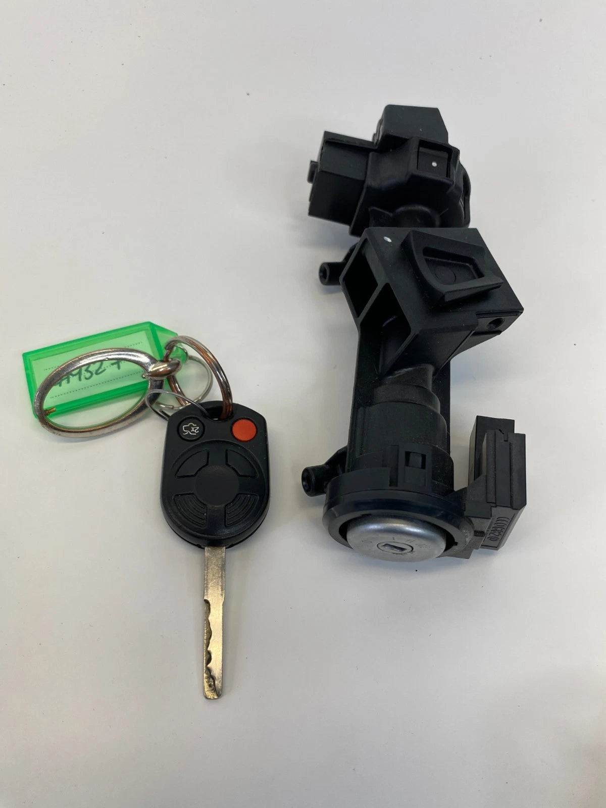 12-16 FORD FOCUS SEDAN 2.0L L4 IGNITION SWITCH LOCK CYLINDER & KEY 6E5T-15607-CA
