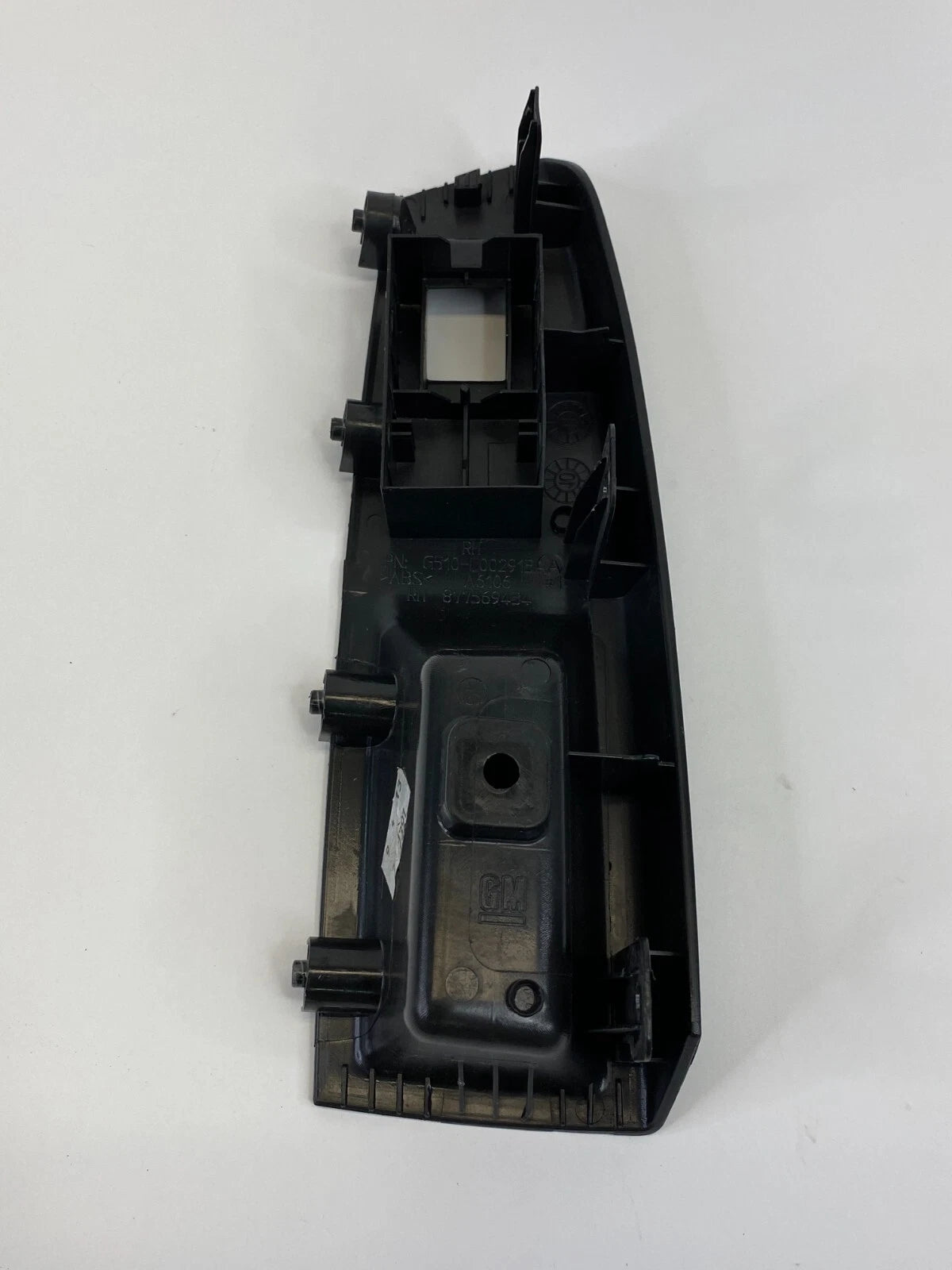 2011-2016 CHEVROLET CRUZE REAR RIGHT DOOR WINDOW SWITCH BEZEL TRIM OEM 877569434