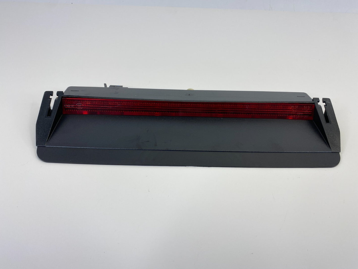 09-17 Volkswagen CC Rear Third Brake Stop Light Lamp High Mount 3C8-945-087 OEM