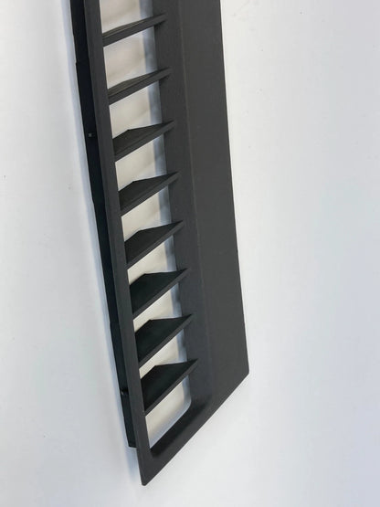 2005 2006 JEEP GRAND CHEROKEE UPPER RIGHT DASH DEFROST VENT GRILLE COVER