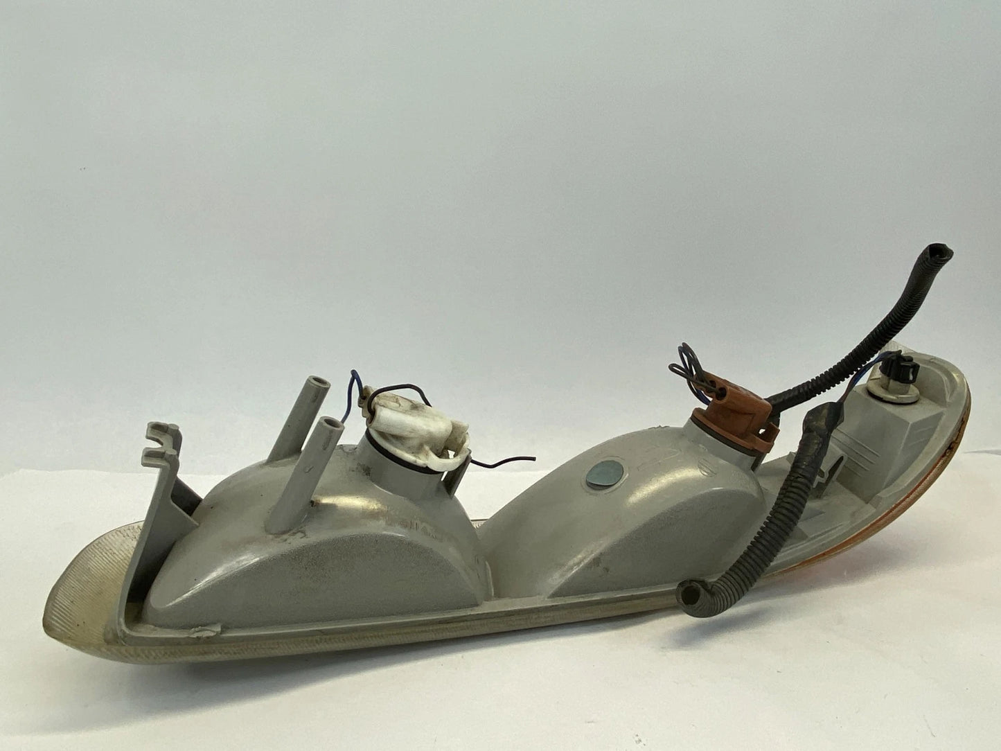 00-06 CHEVY TAHOE SUBURBAN RIGHT RH FOG TURN SIGNAL MARKER LIGHT PARK LAMP OEM