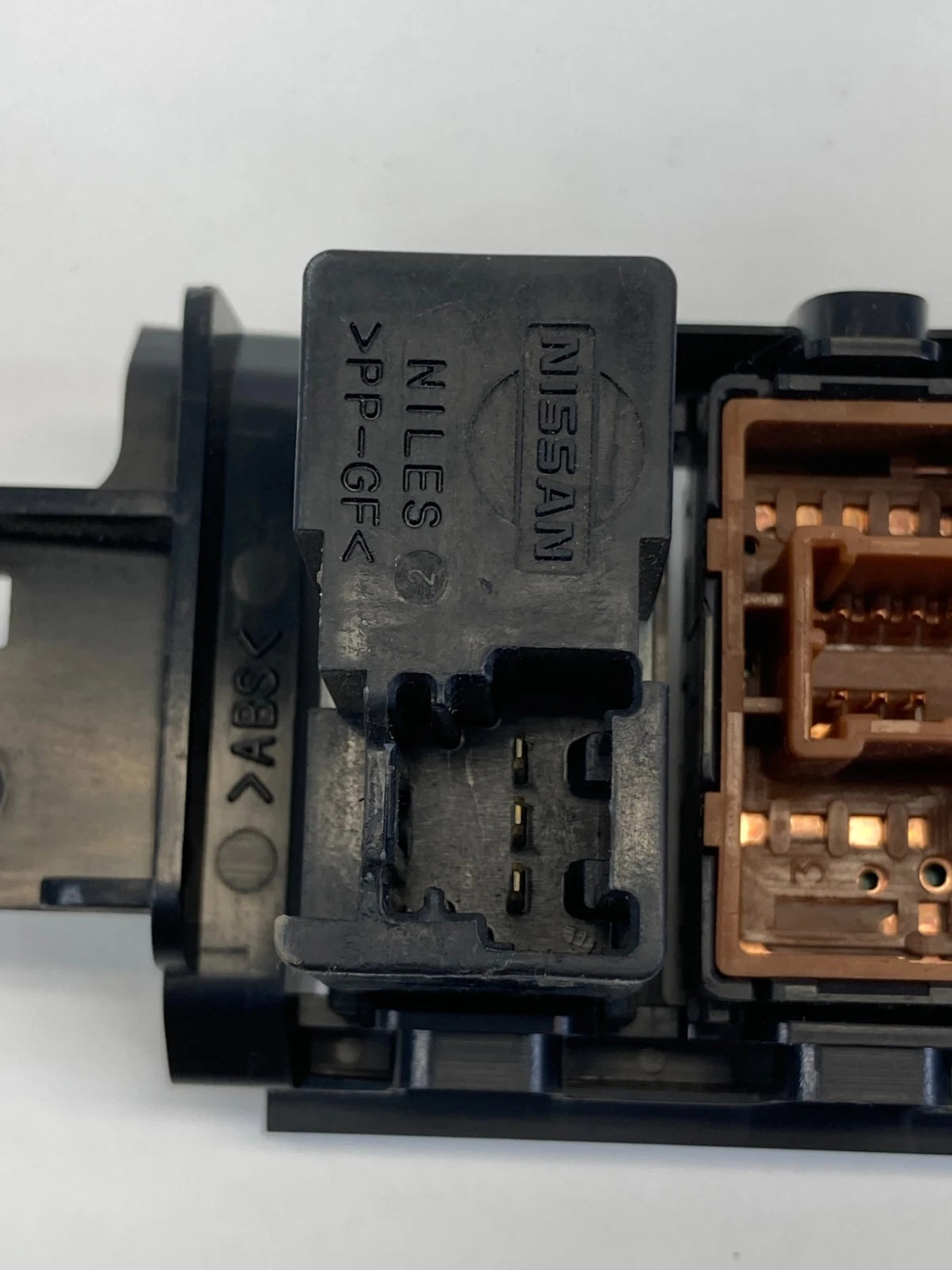 2006 2007 Infiniti M35 DASH MIRROR DIMMER AFS VDC SWITCH CONTROL BEZEL PANEL OEM