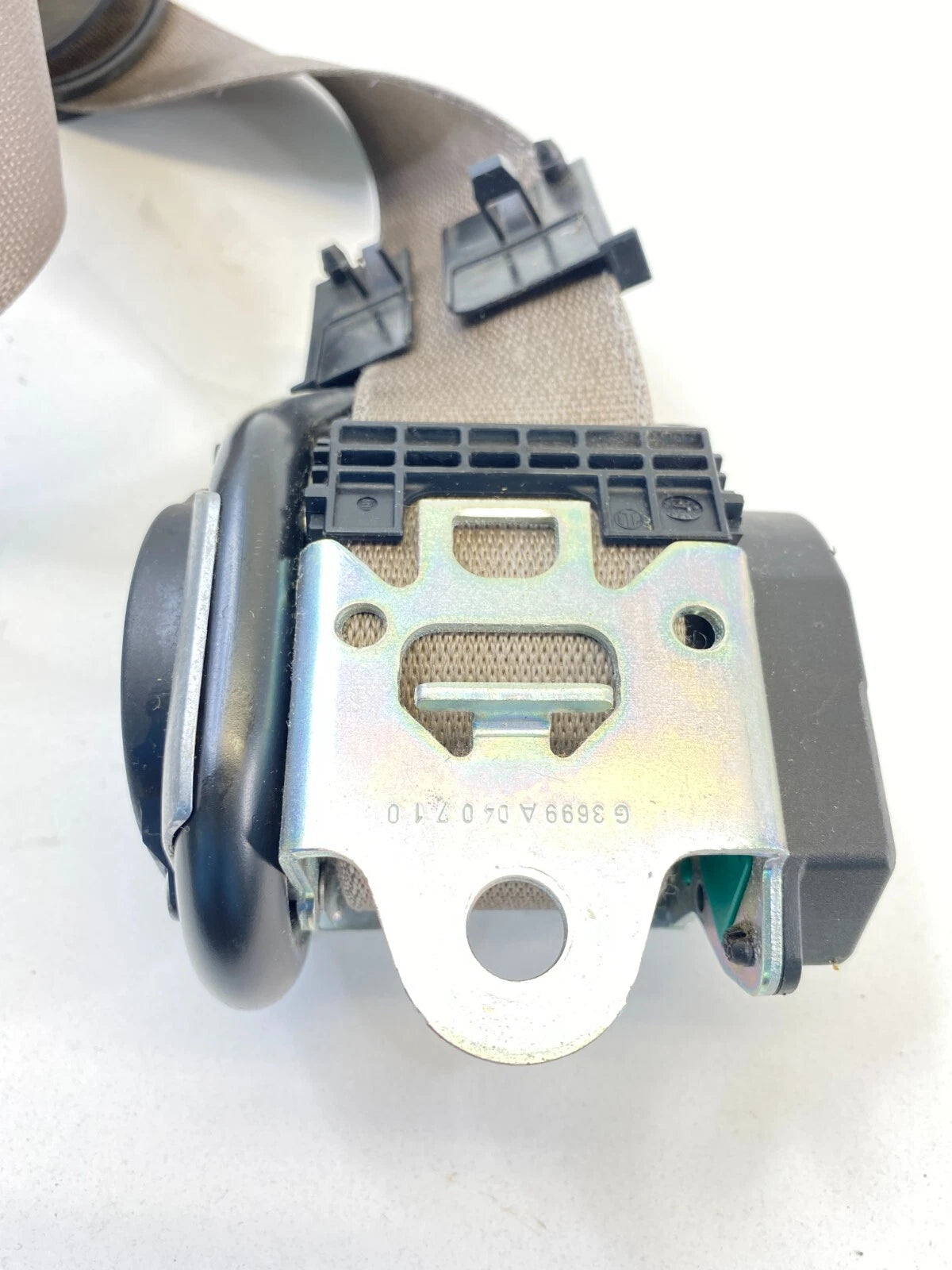 2005 MERCEDES-BENZ E500 FRONT LEFT DRIVER SEAT BELT RETRACTOR A2118607985 OEM