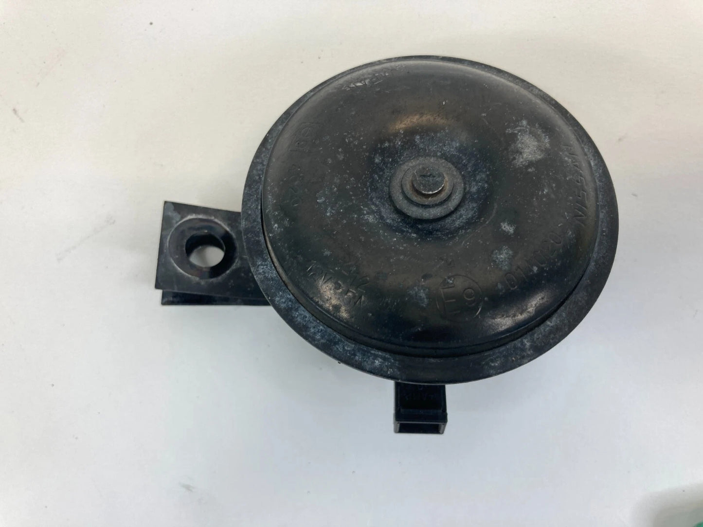 2011-2017 NISSAN JUKE HORN TONE NOTE ALARM SIREN PITCH SIGNAL E9014020 OEM