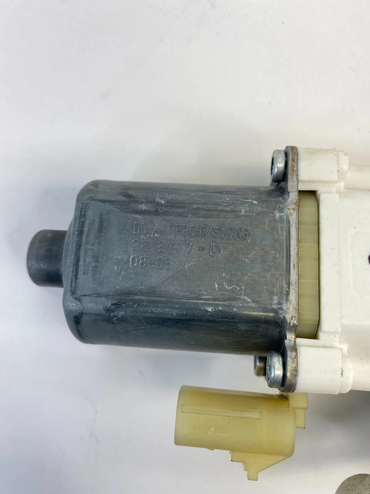 2008-2016 CHRYSLER TOWN & COUNTRY REAR LEFT SLIDING DOOR WINDOW MOTOR 0130822335
