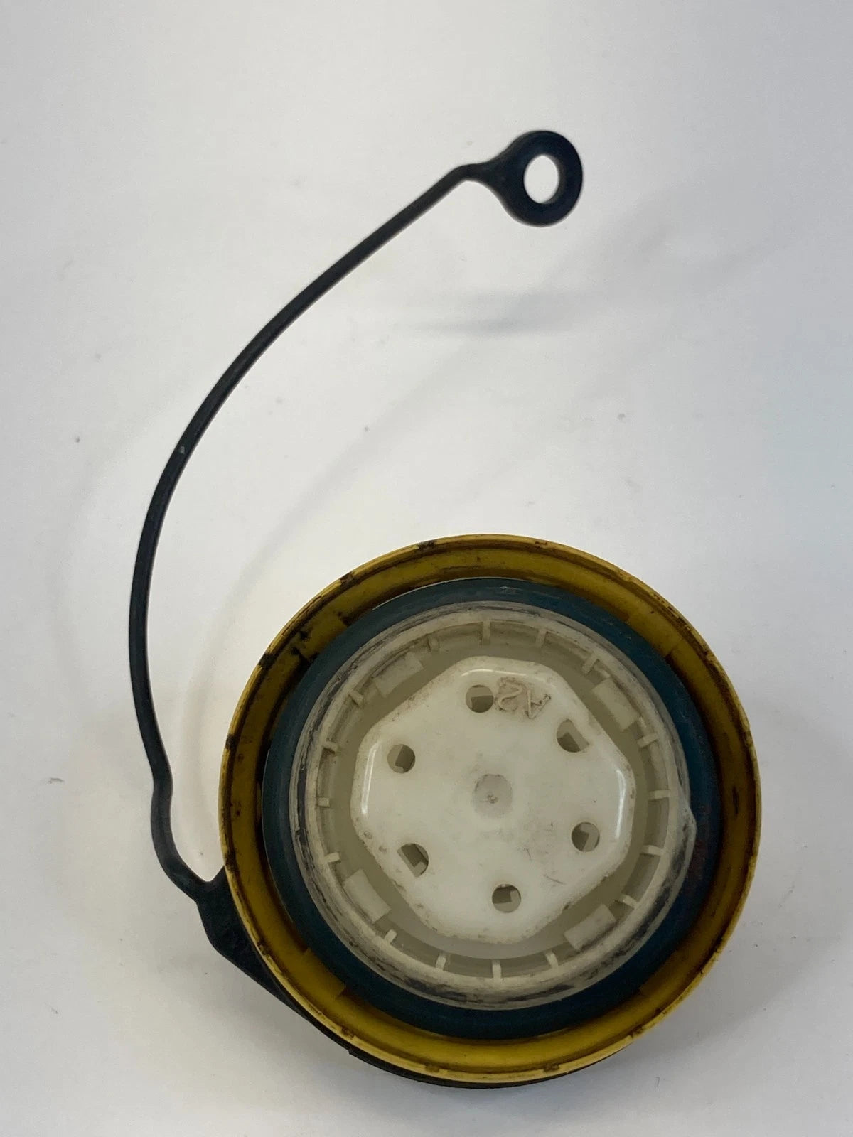 2010-2016 BUICK LACROSSE FUEL FILLER GAS LID COVER CAP OEM