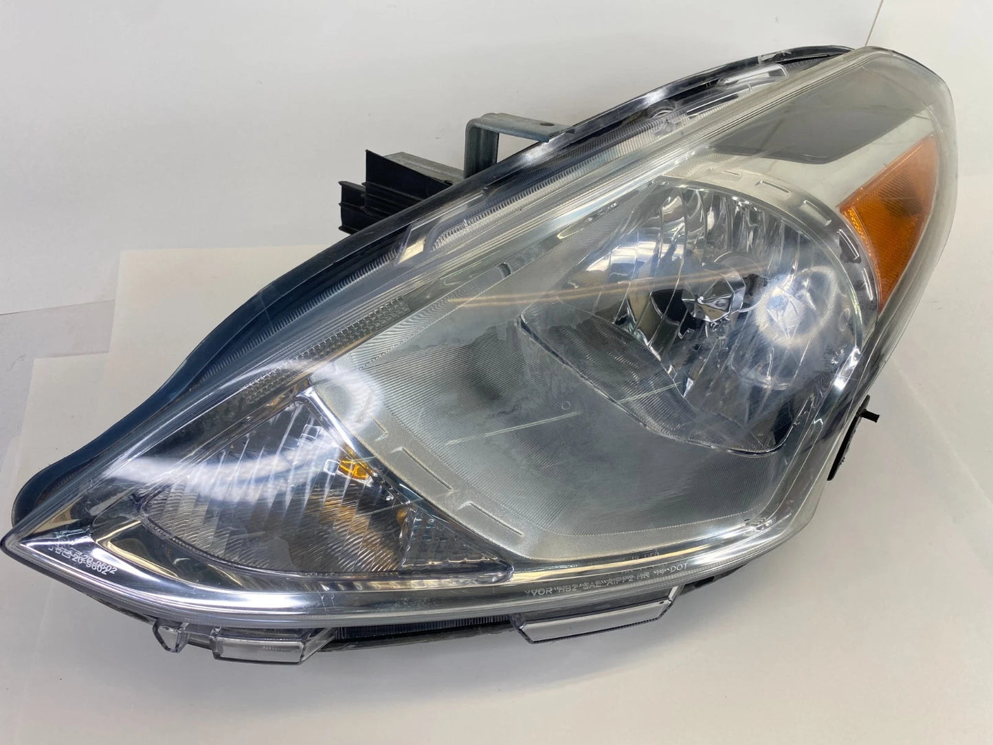 2015-2019 Nissan Versa SEDAN Front Left Driver Side Headlight Headlamp Assy OEM